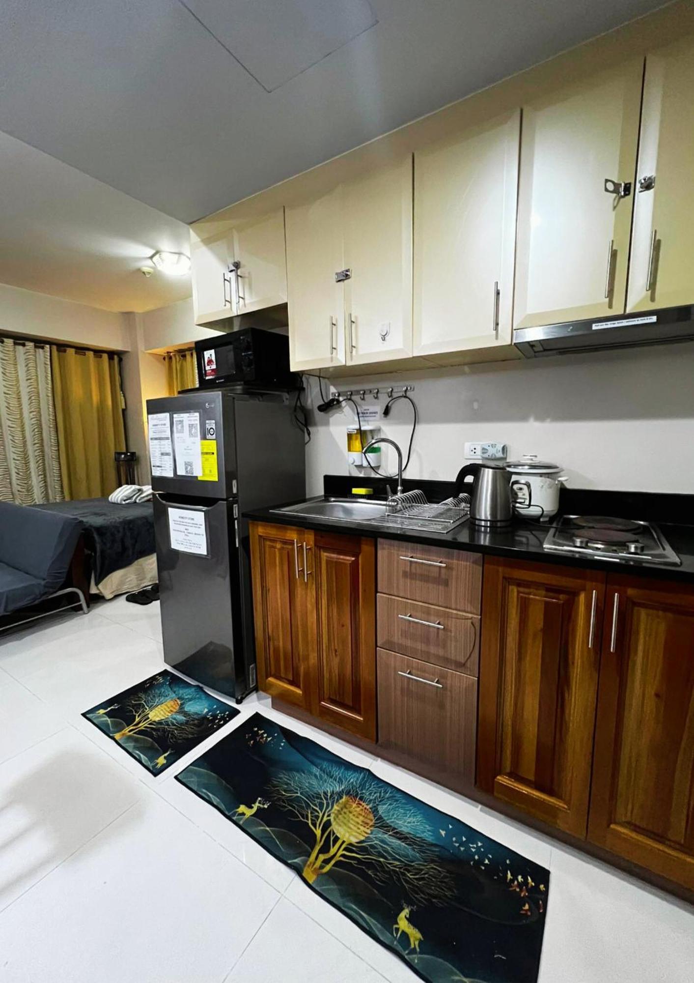 One Palm Tree Villas Condominium - Studio 7Th Fl With Balcony - Across Terminal 3 Airport Pasay Dış mekan fotoğraf