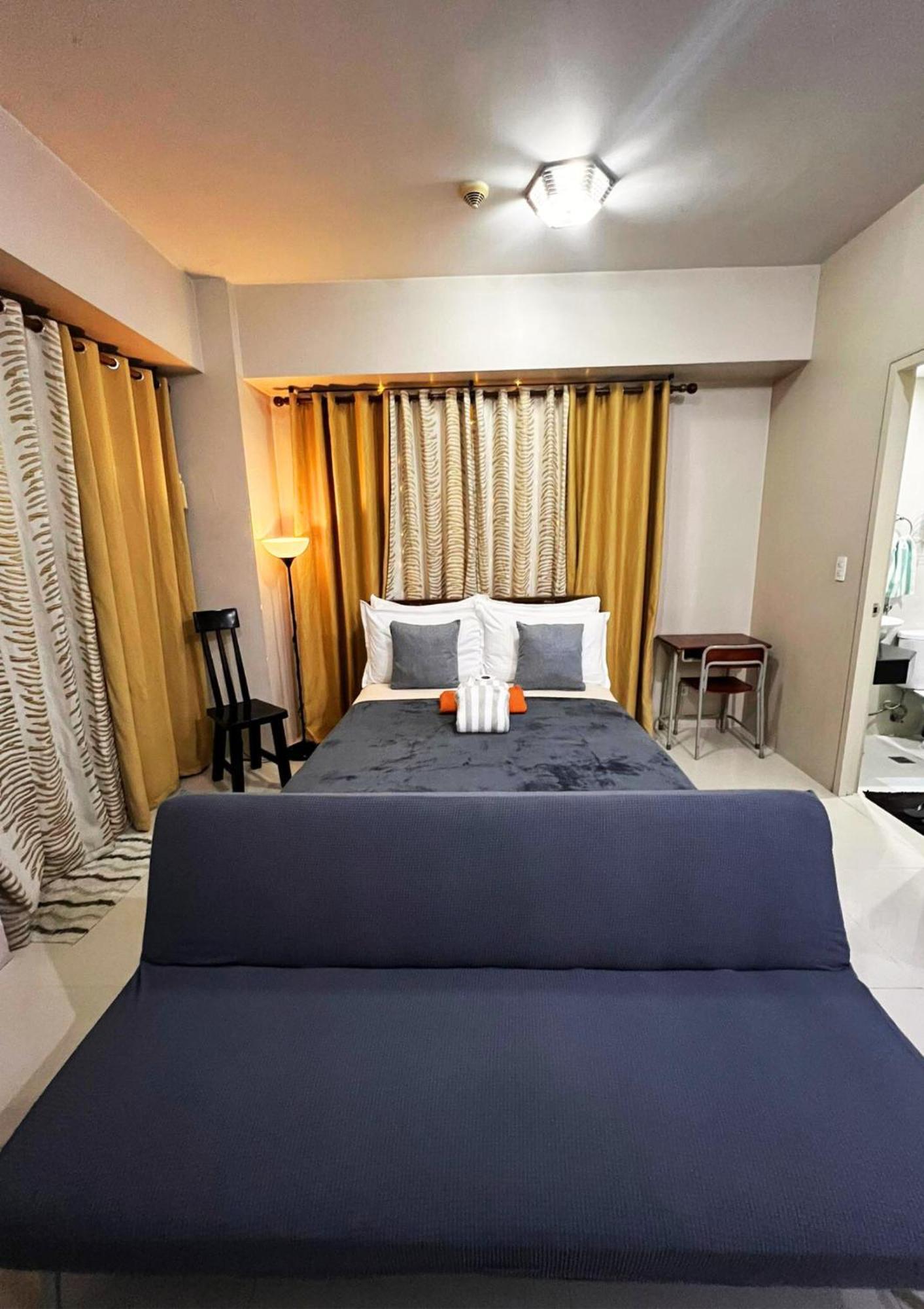 One Palm Tree Villas Condominium - Studio 7Th Fl With Balcony - Across Terminal 3 Airport Pasay Dış mekan fotoğraf