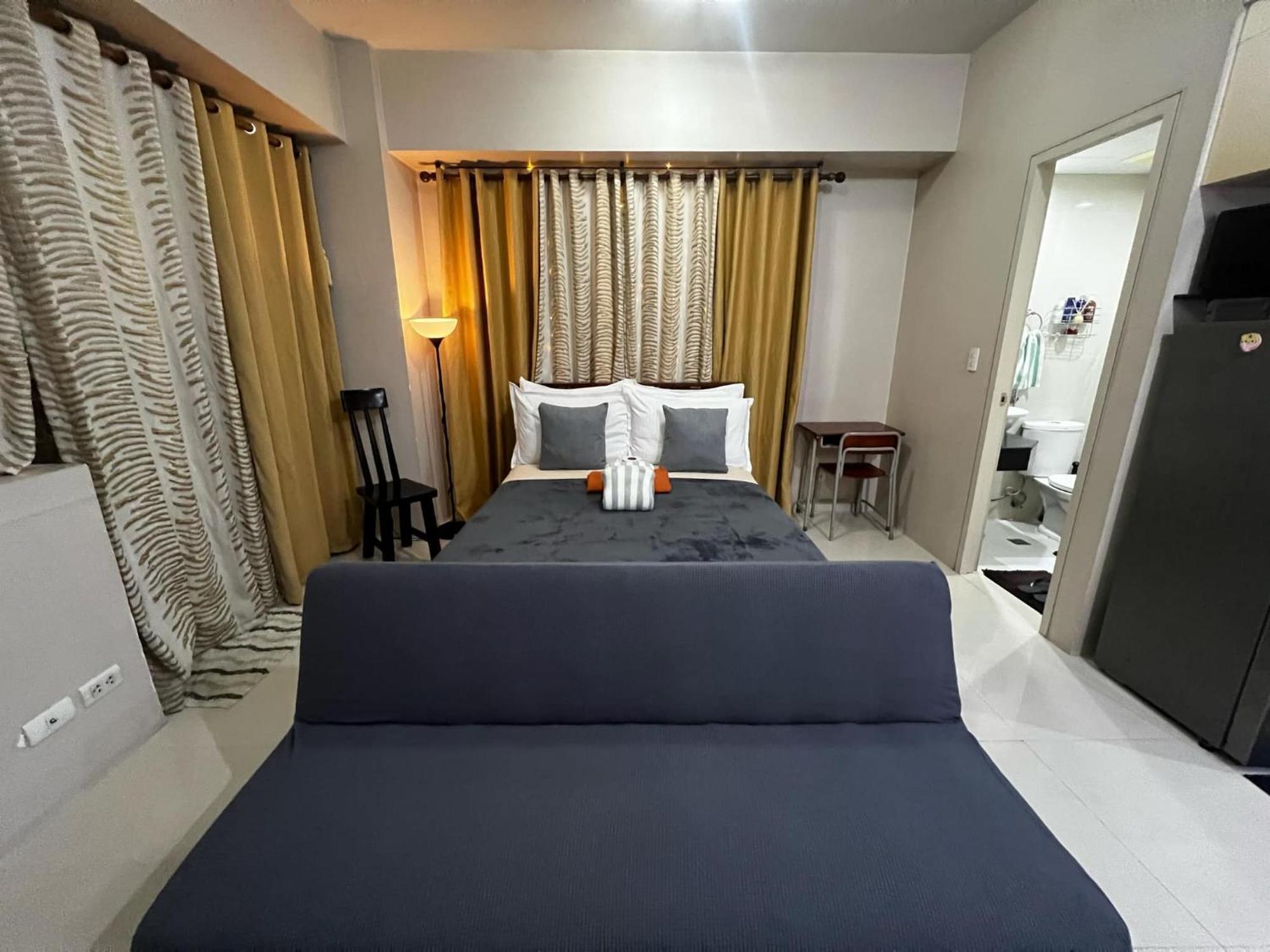 One Palm Tree Villas Condominium - Studio 7Th Fl With Balcony - Across Terminal 3 Airport Pasay Dış mekan fotoğraf