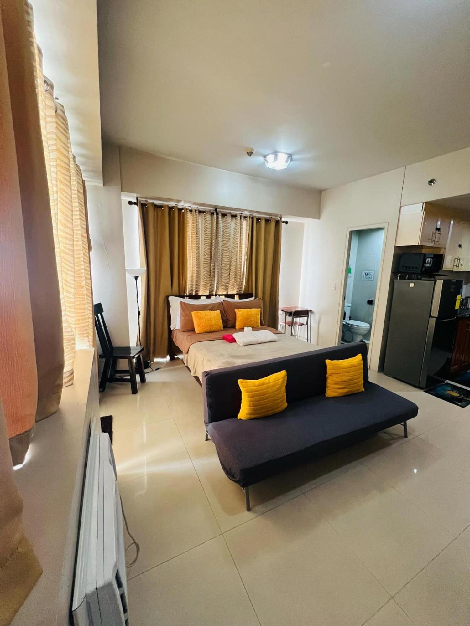 One Palm Tree Villas Condominium - Studio 7Th Fl With Balcony - Across Terminal 3 Airport Pasay Dış mekan fotoğraf
