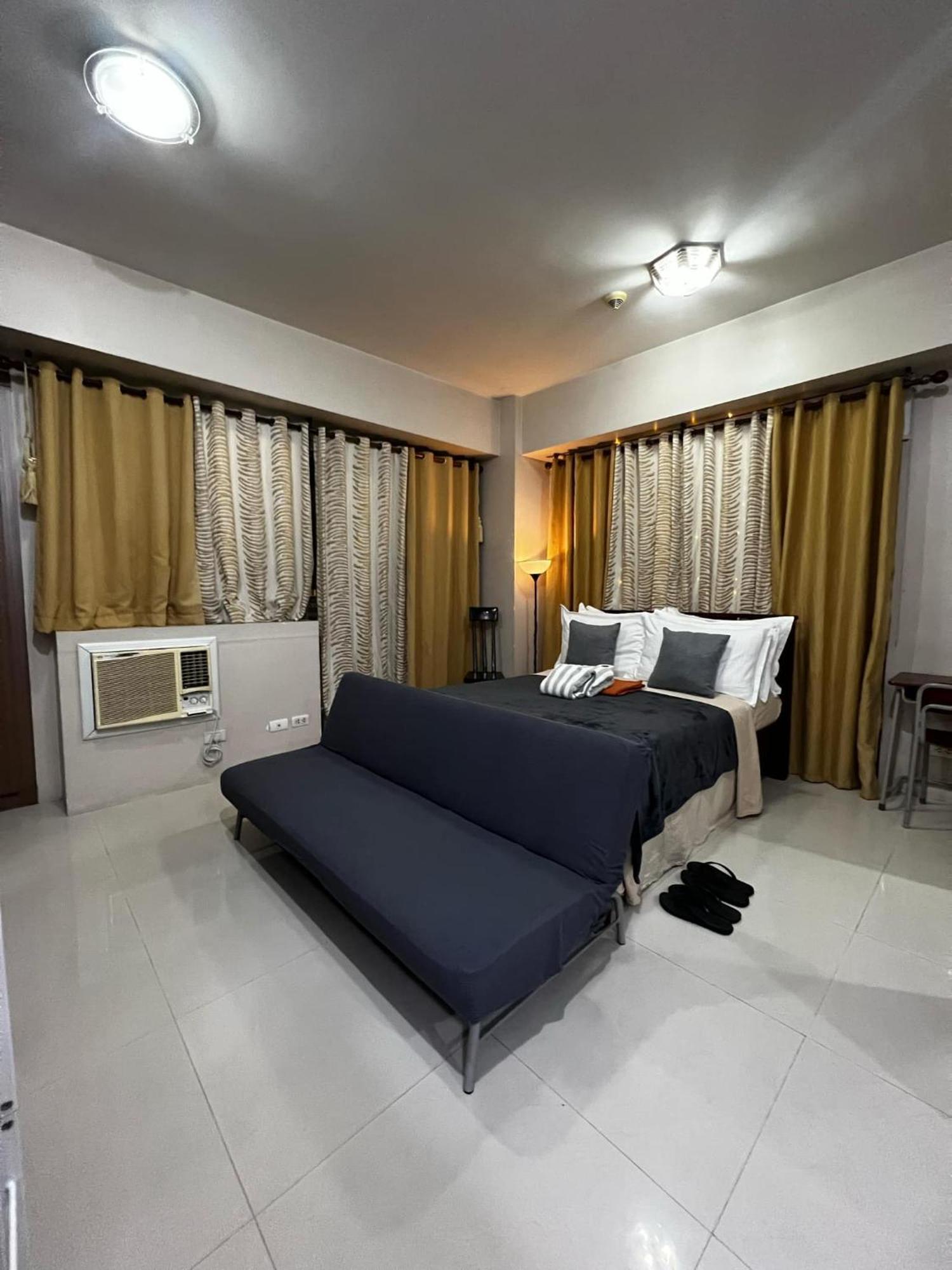 One Palm Tree Villas Condominium - Studio 7Th Fl With Balcony - Across Terminal 3 Airport Pasay Dış mekan fotoğraf