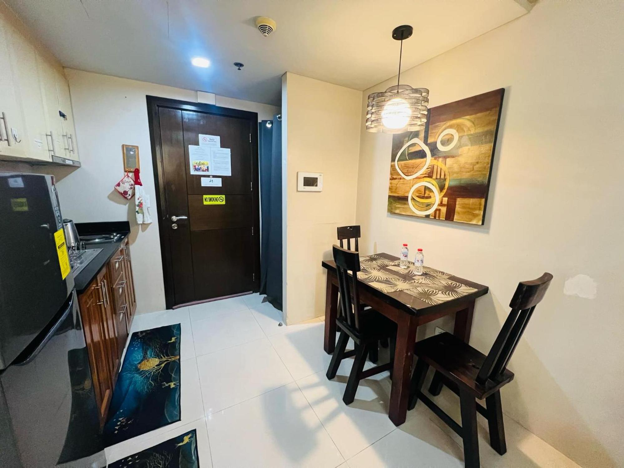 One Palm Tree Villas Condominium - Studio 7Th Fl With Balcony - Across Terminal 3 Airport Pasay Dış mekan fotoğraf