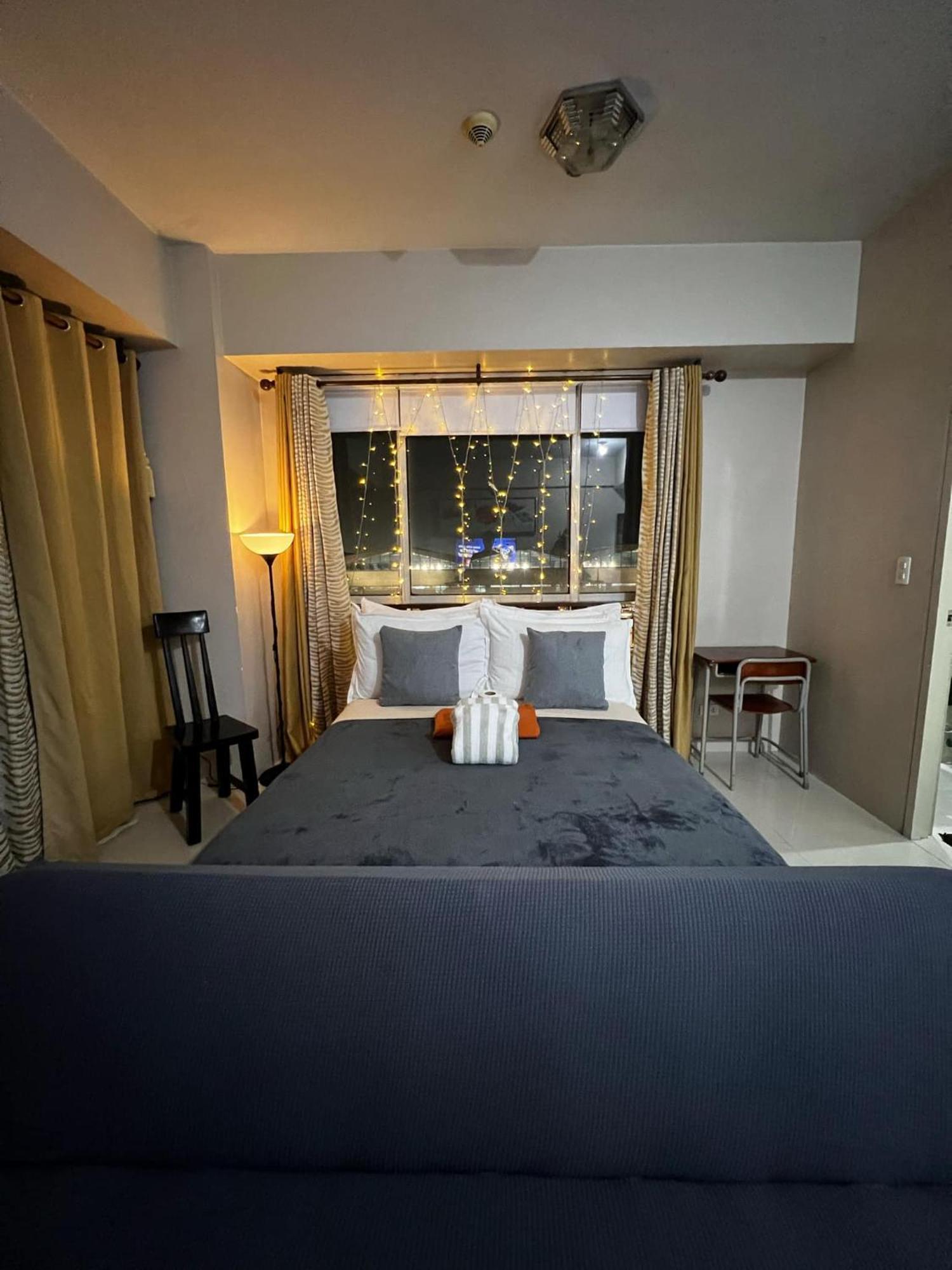 One Palm Tree Villas Condominium - Studio 7Th Fl With Balcony - Across Terminal 3 Airport Pasay Dış mekan fotoğraf