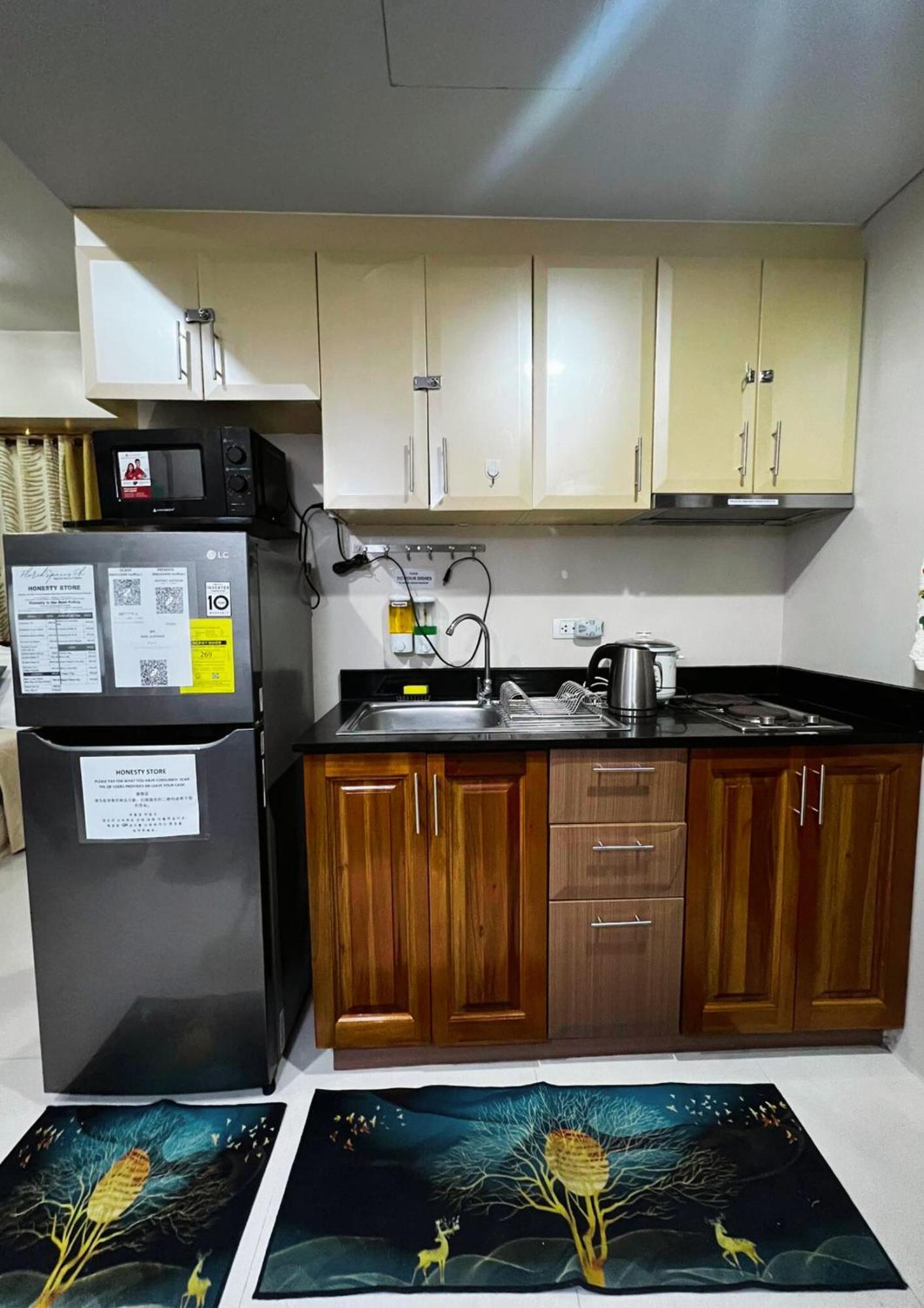 One Palm Tree Villas Condominium - Studio 7Th Fl With Balcony - Across Terminal 3 Airport Pasay Dış mekan fotoğraf