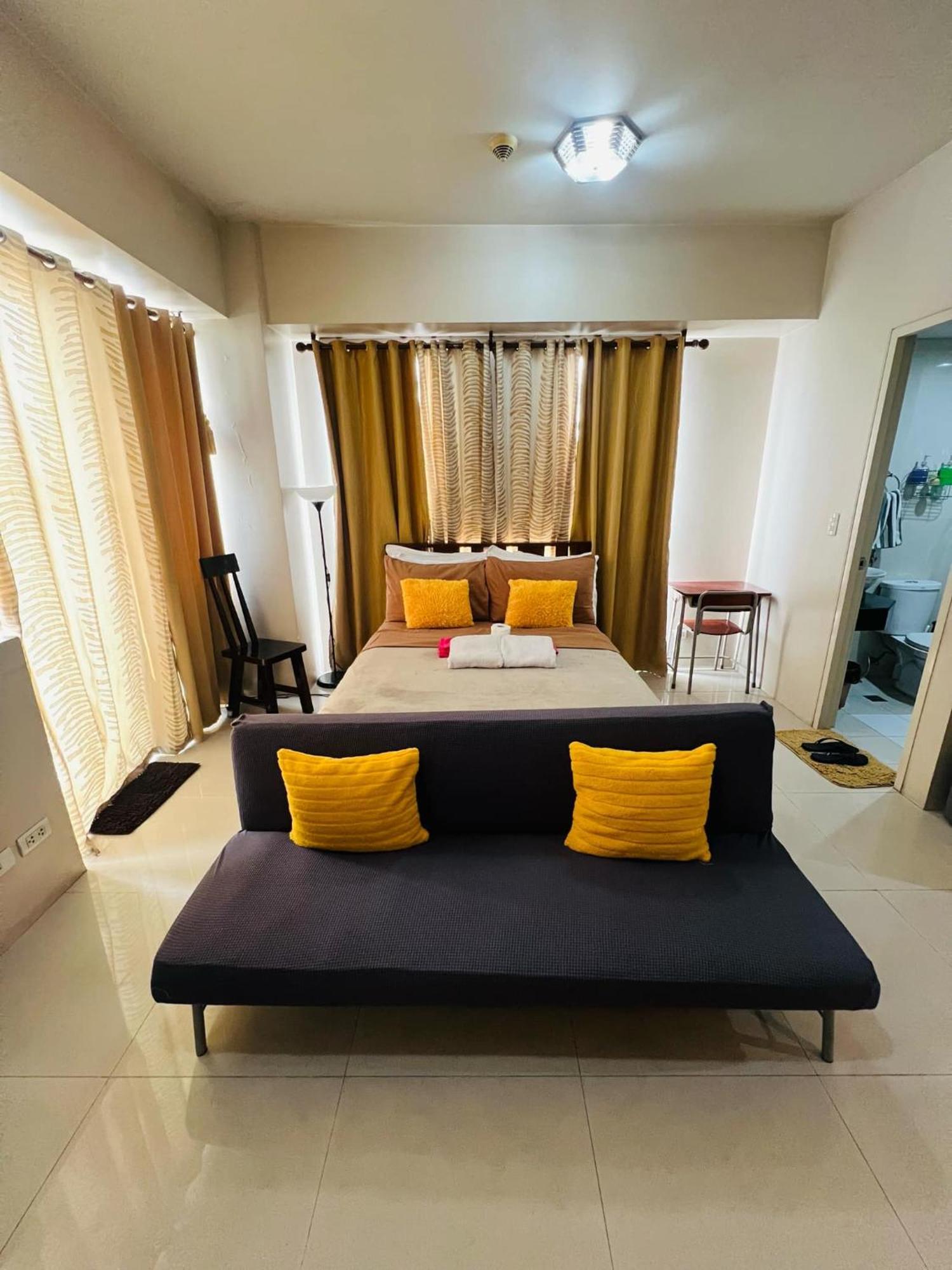 One Palm Tree Villas Condominium - Studio 7Th Fl With Balcony - Across Terminal 3 Airport Pasay Dış mekan fotoğraf